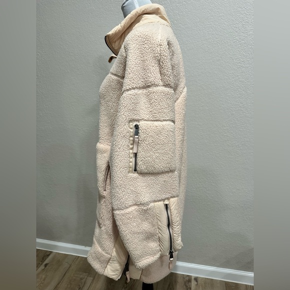 🆕 FREE PEOPLE Viewpoint Midi Fleece in Pink Pearl - Picture 11 of 14